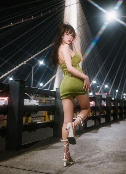 老卫抱着淑蓉进房间第九集_在线观看